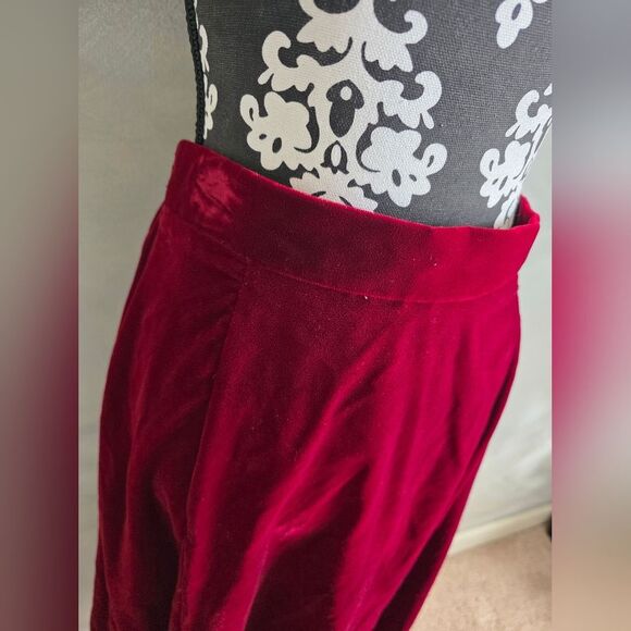 Vintage Merlot Deep Red Velour Skirt Sz 10 A Line Renaissance Dark Academia - Picture 3 of 10